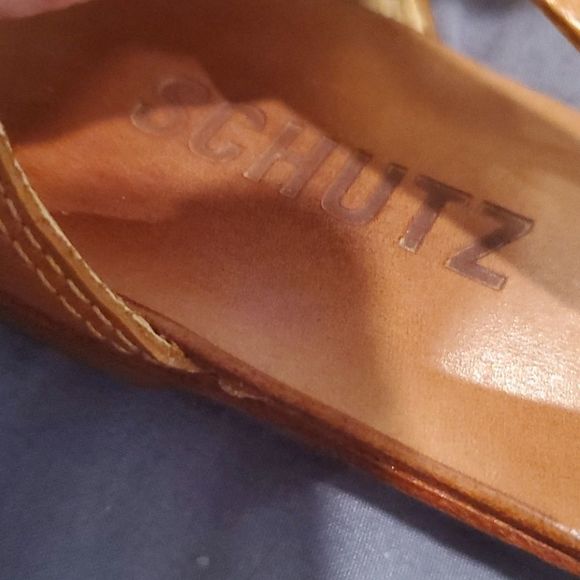 Super hot camel colored studded Schutz gladiators - Picture 4 of 12